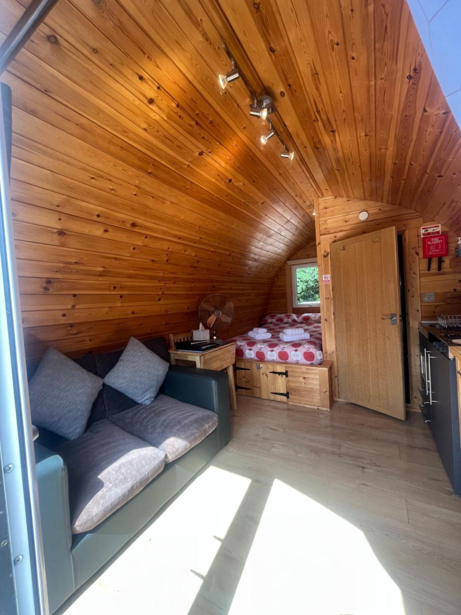 Conifer Cabins 포트 윌리엄 외부 사진